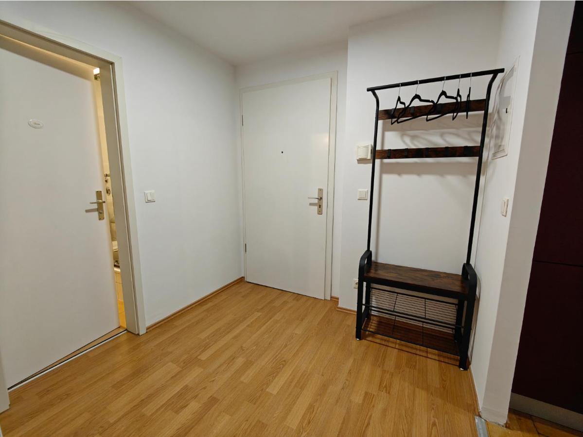 2Br Apartment, Parking, Wi-Fi, Tv In Berlin Karow Exteriör bild