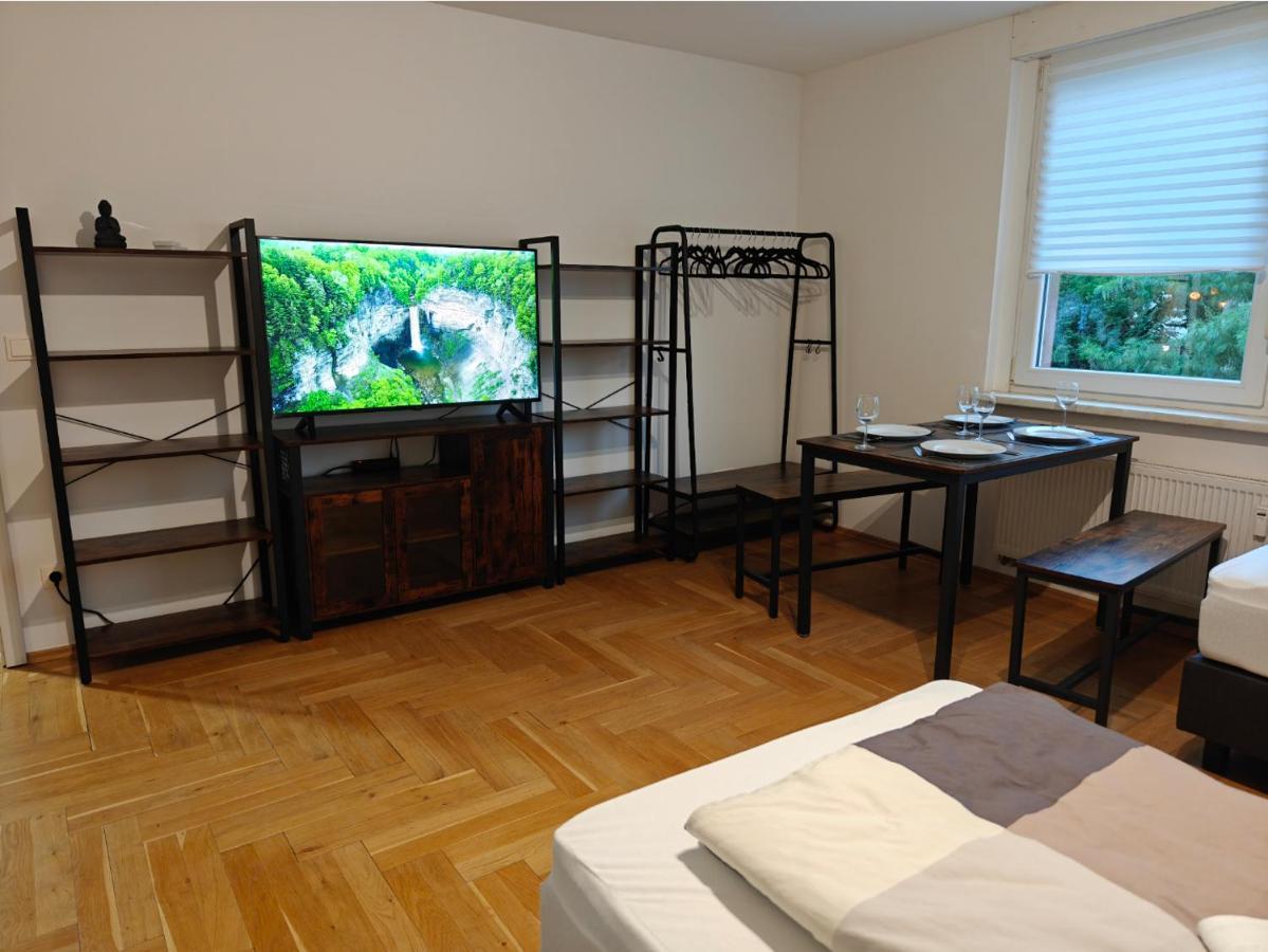 2Br Apartment, Parking, Wi-Fi, Tv In Berlin Karow Exteriör bild